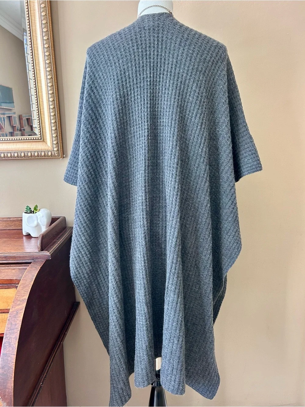 Aritzia T. Babaton Gray Grey Cashmere Cape Shawl Sweater Wrap
